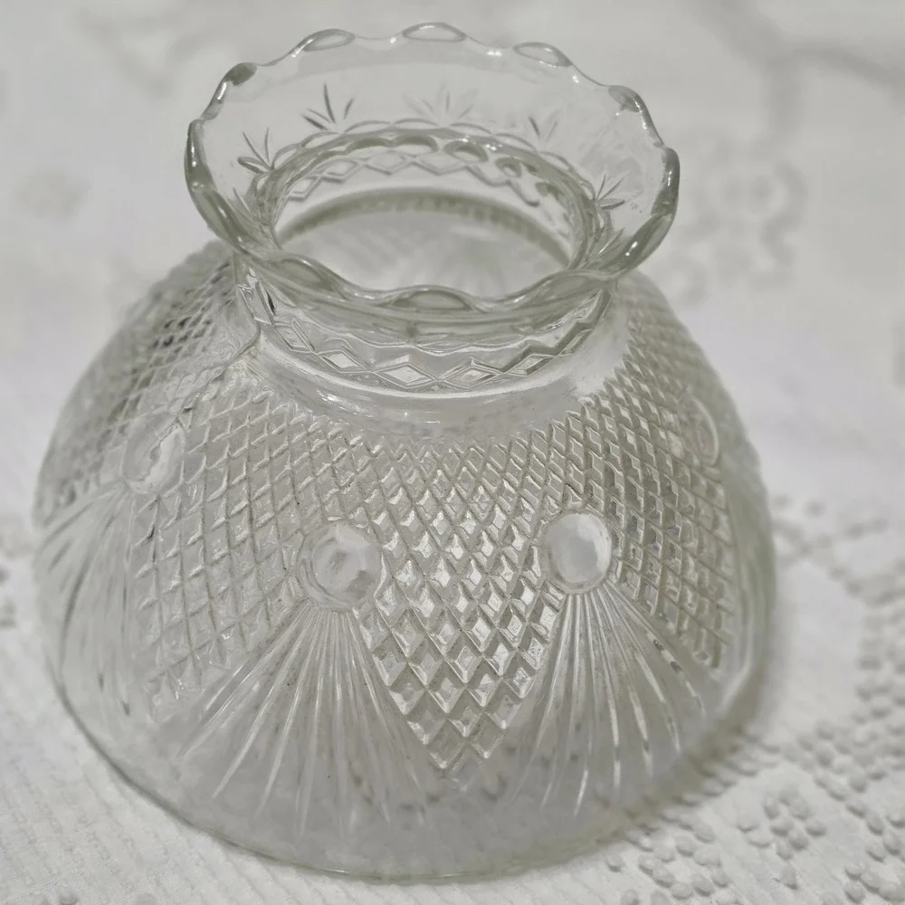 Vintage‎ Ruffle Top Cut Crystal Lamp Shade Replacement Diamond Pattern Elegant